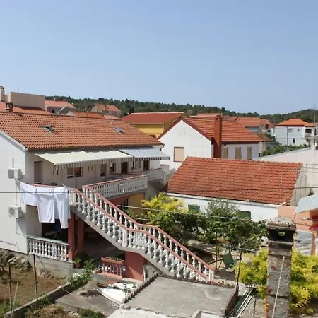 Apartman By The Sea Kukljica, Ugljan - 8229 *