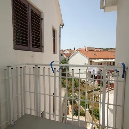 Apartman By The Sea Kukljica, Ugljan - 8229 *